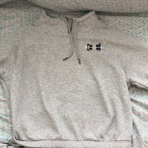 Woman’s champion sweater size large